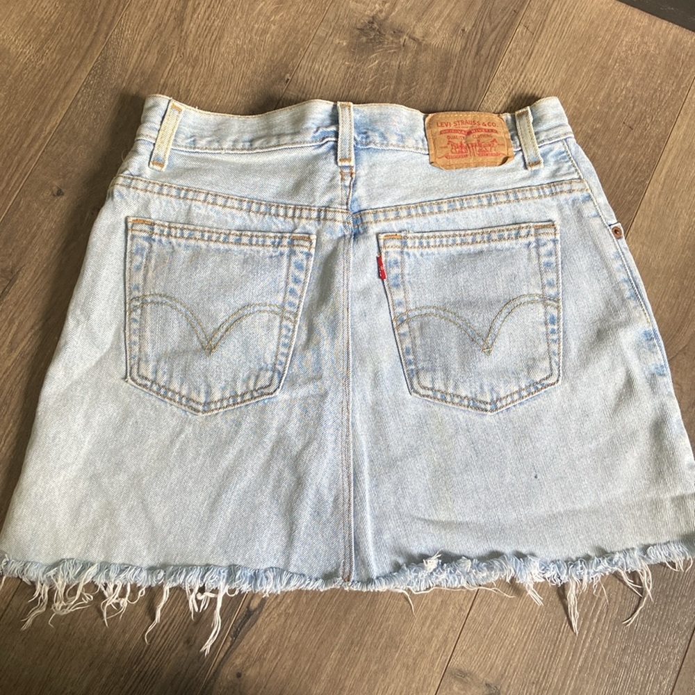 Levi’s Mini Skirt in Light Blue - Picture 2 of 3